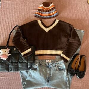 American Vintage Brown and Cream V-Neck Sweater